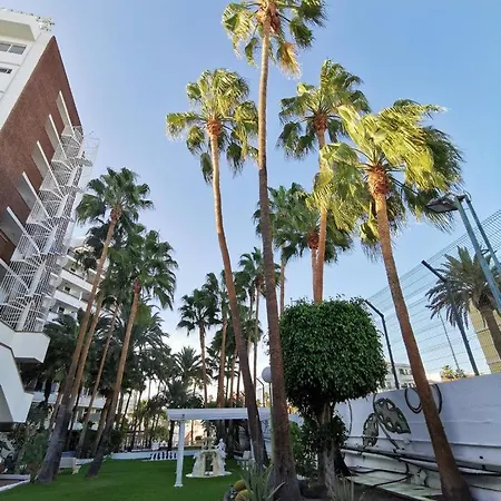 Vanilla Milkshake Apartment