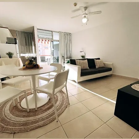 Vanilla Milkshake Apartment